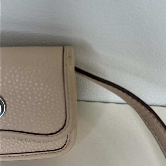 Coach Coachtopia Wavy leather wallet crossbody biege purse bag NFC AirPod case - Picture 6 of 12